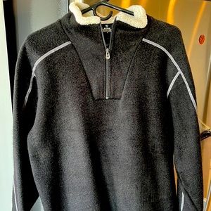 Large Kuhl quarter zip pullover